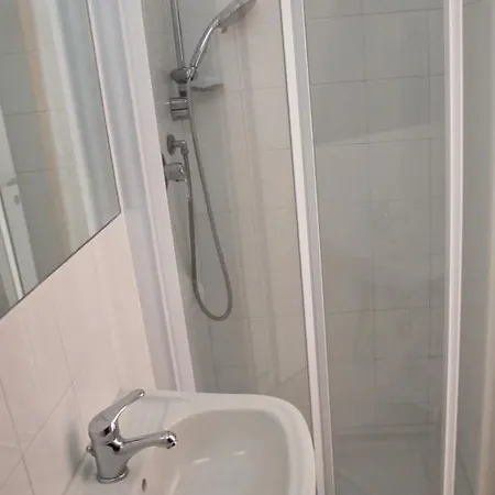 בית הארחה A Due Passi *