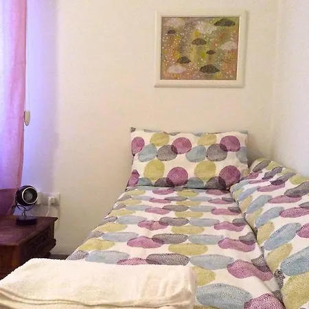 בית הארחה A Due Passi *